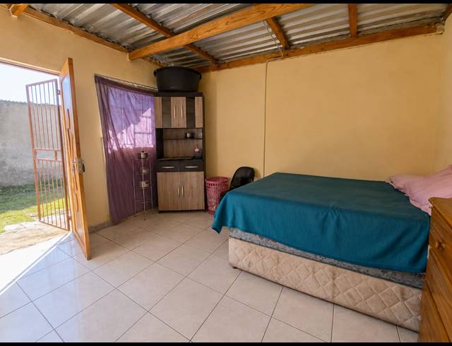 4 BEDROOM HOUSE FOR SALE IN VEREENIGING CENTRAL
